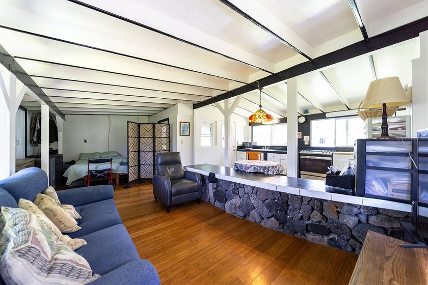 Welcome to your private Hawaiian sanctuary! Tucked away on a - photo 10