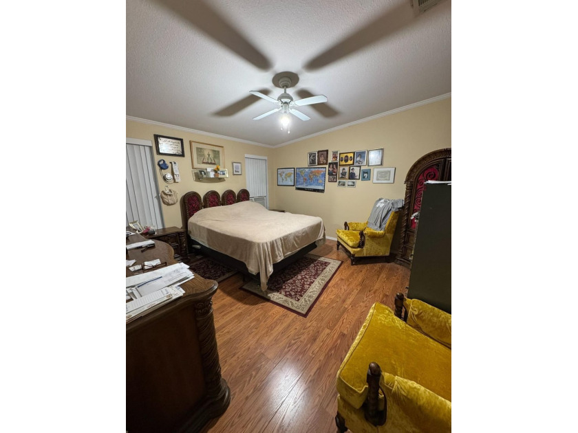 Charming mobile home featuring 3 bedrooms, 2 bathrooms, All age - photo 10