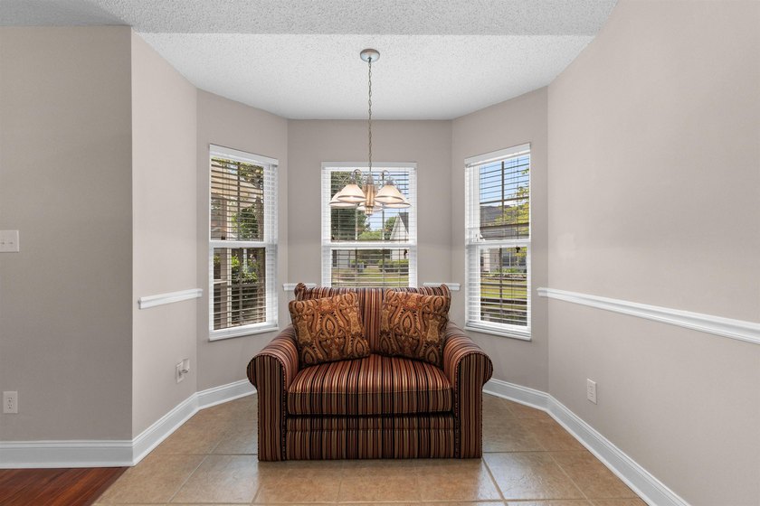 Wonderful 3-bedroom, 2-bathroom retirement home in the highly - photo 11