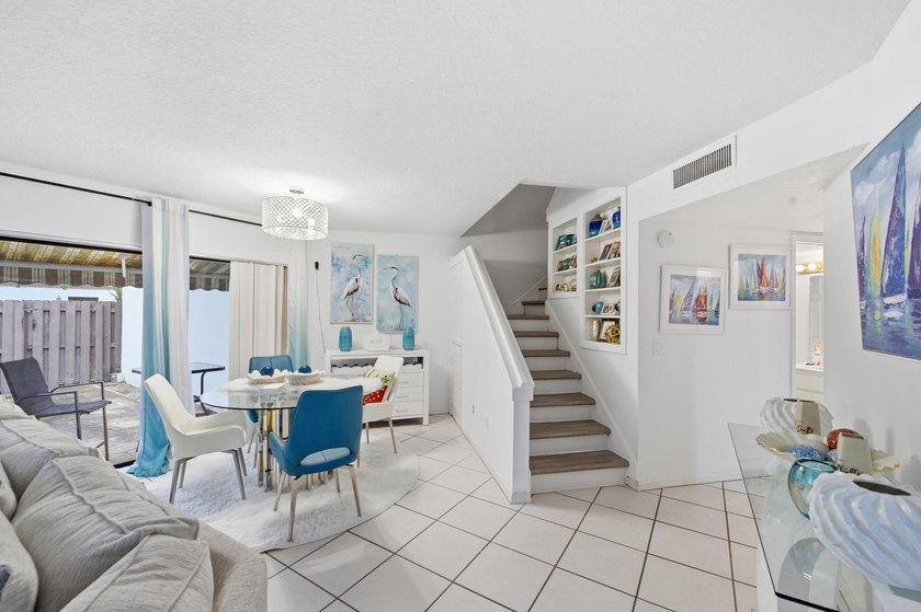 Unapproved Short Sale. Located in the heart of Royal Palm Beach - photo 13