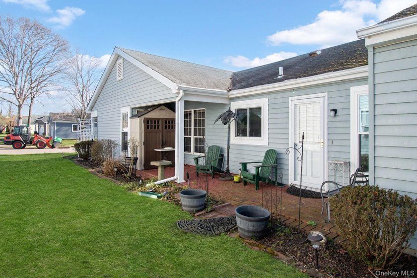 Welcome to easy, low-maintenance living in the highly desirable - photo 17