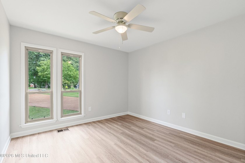 LIFE ON THE LAKE!! GORGEOUS TOTALLY RENOVATED HOME WITH THE MOST - photo 18