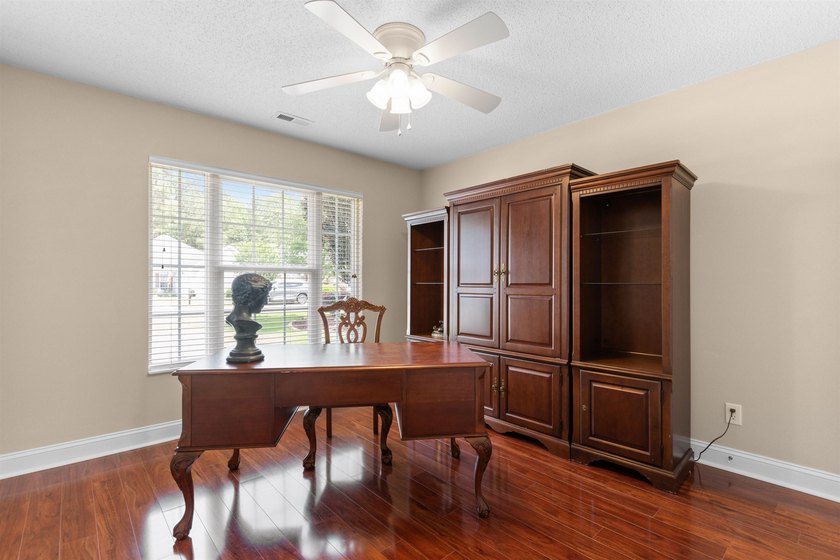 Wonderful 3-bedroom, 2-bathroom retirement home in the highly - photo 20