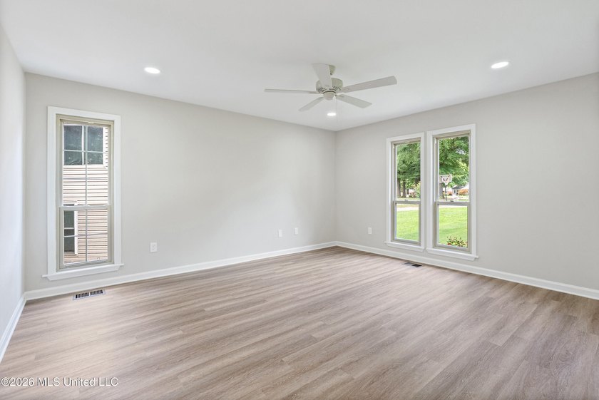 LIFE ON THE LAKE!! GORGEOUS TOTALLY RENOVATED HOME WITH THE MOST - photo 22