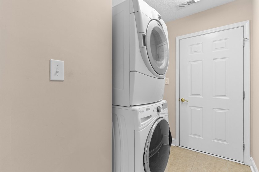 Wonderful 3-bedroom, 2-bathroom retirement home in the highly - photo 24