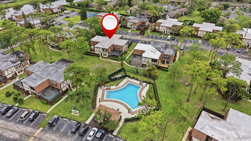 Unapproved Short Sale. Located in the heart of Royal Palm Beach - photo 24
