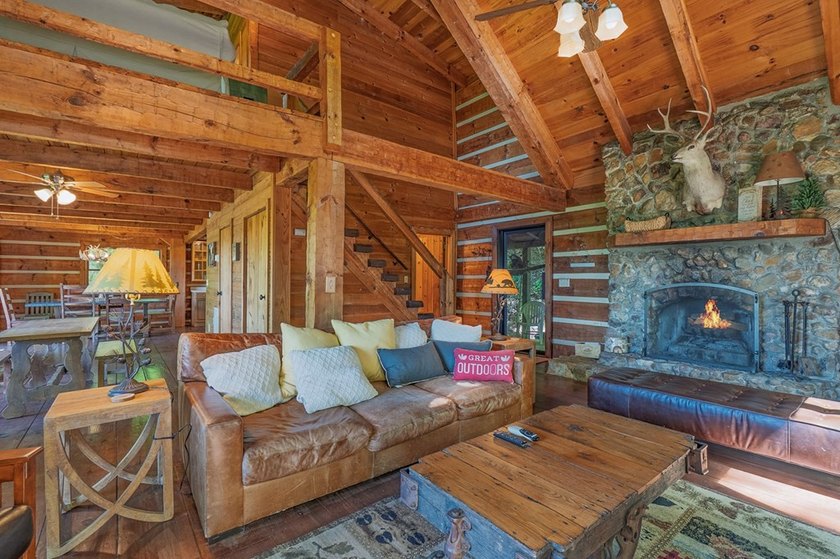 Nestled high in the North GA mountains, this extraordinary log - photo 6