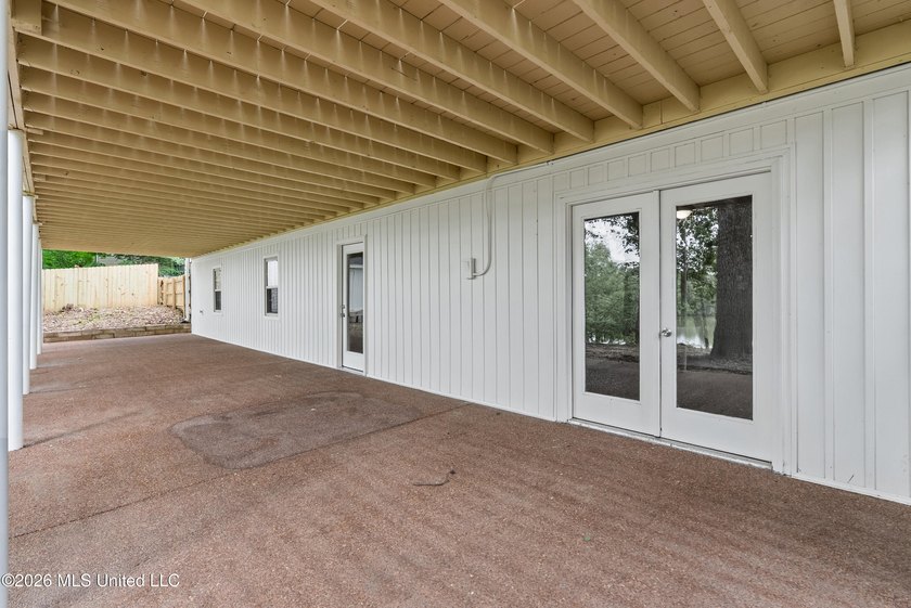LIFE ON THE LAKE!! GORGEOUS TOTALLY RENOVATED HOME WITH THE MOST - photo 38