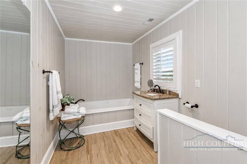 Experience elegant mountain living in this warm and inviting - photo 44