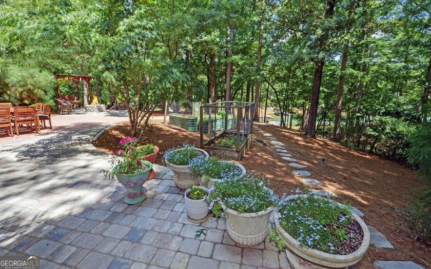 The Ultimate Lake Hartwell Luxury Retreat! Forget the standard - photo 16