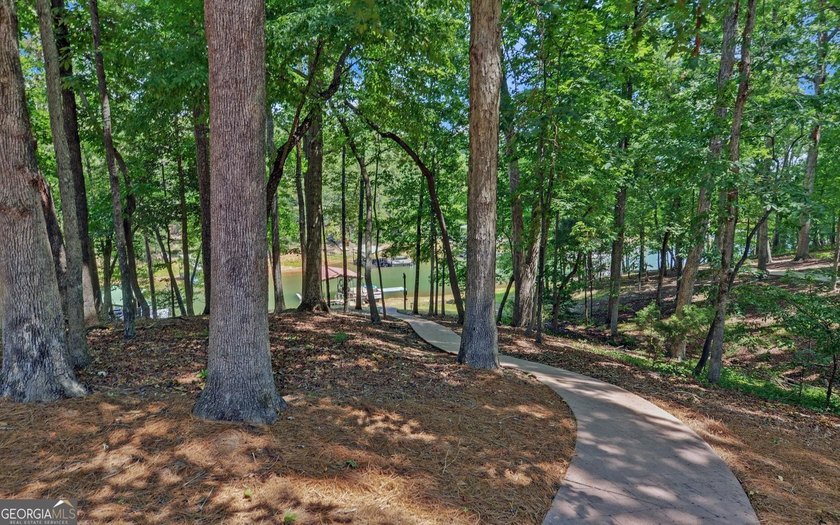 The Ultimate Lake Hartwell Luxury Retreat! Forget the standard - photo 17