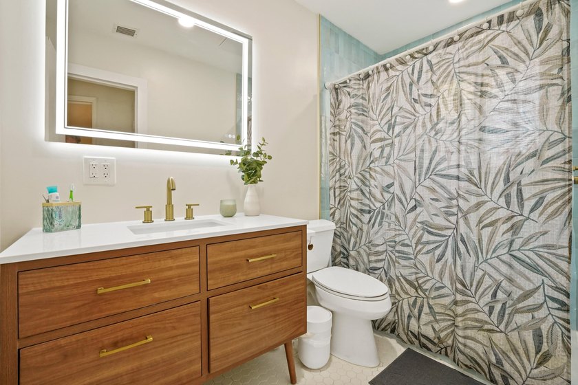 Welcome to this charming Fort Lauderdale home ideally located - photo 19