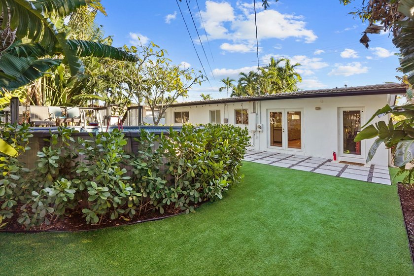 Welcome to this charming Fort Lauderdale home ideally located - photo 27