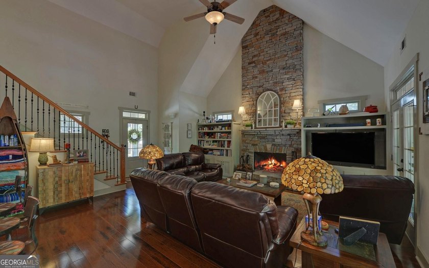 The Ultimate Lake Hartwell Luxury Retreat! Forget the standard - photo 28