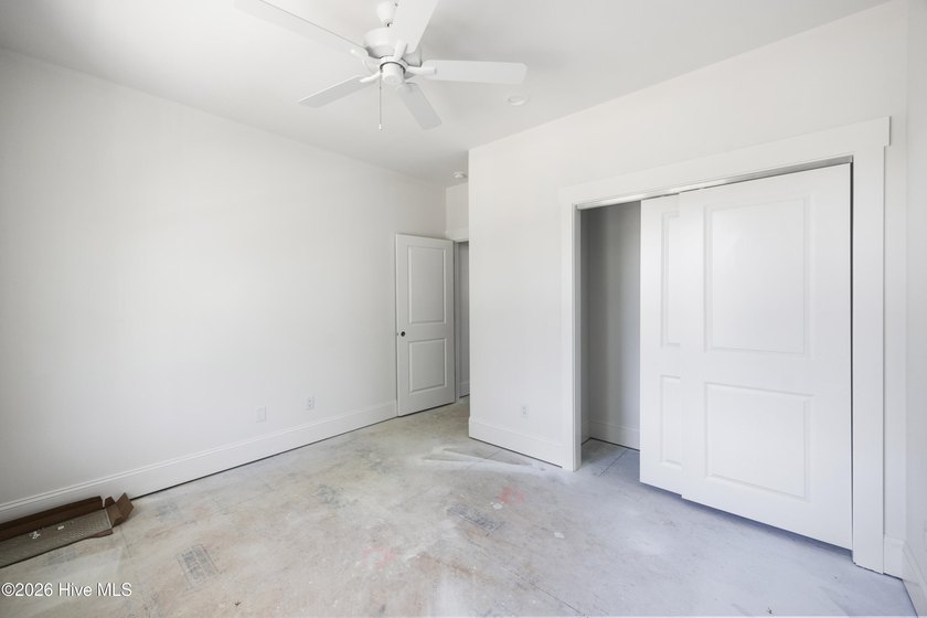 ''THE PERFECT FLOOR PLAN'' COULD BE YOURS -- Outstanding Design - photo 33