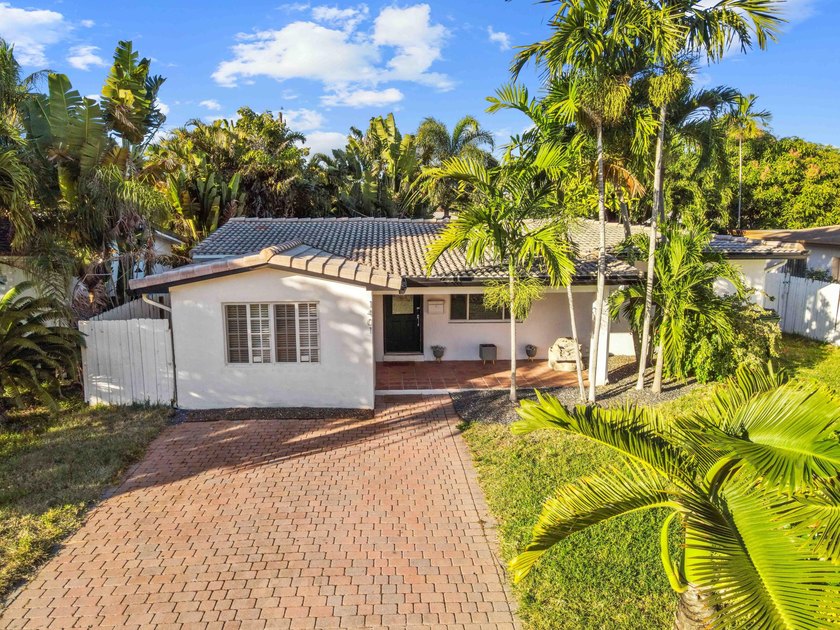Welcome to this charming Fort Lauderdale home ideally located - photo 35