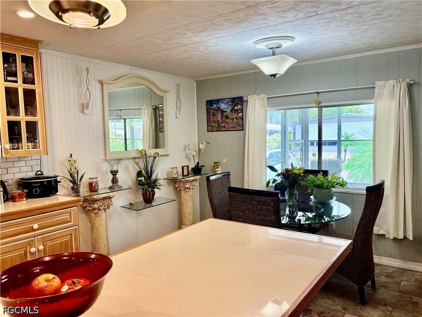 Beautifully updated 2-bedroom, 2-bath manufactured home located - photo 8