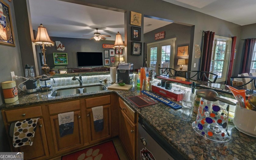 The Ultimate Lake Hartwell Luxury Retreat! Forget the standard - photo 58