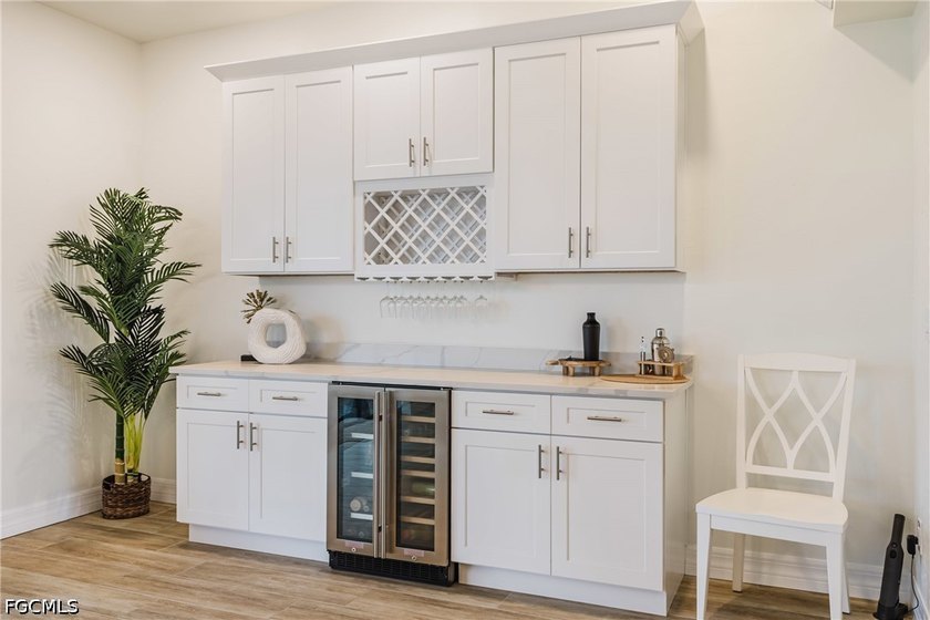 A Truly Unique Cape Coral Property! Welcome to *Tradewinds*, a - photo 9