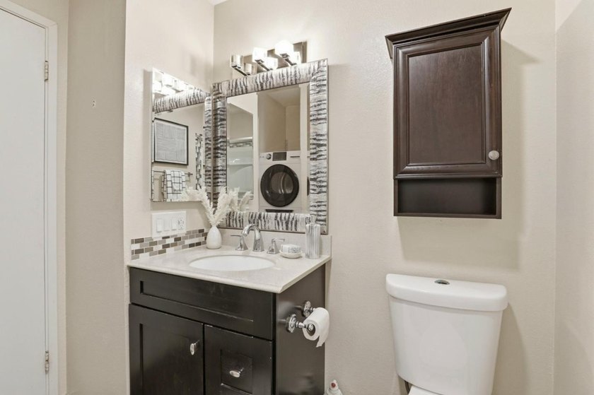 Open House Sun 6/7 12pm-2pm! Welcome to this upgraded 1BR/1BTH - photo 11