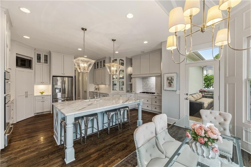 Welcome to Heritage Hill West, where timeless Colonial elegance - photo 13