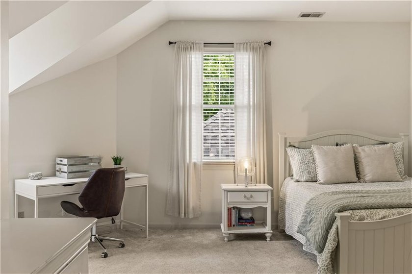 Welcome to Heritage Hill West, where timeless Colonial elegance - photo 44