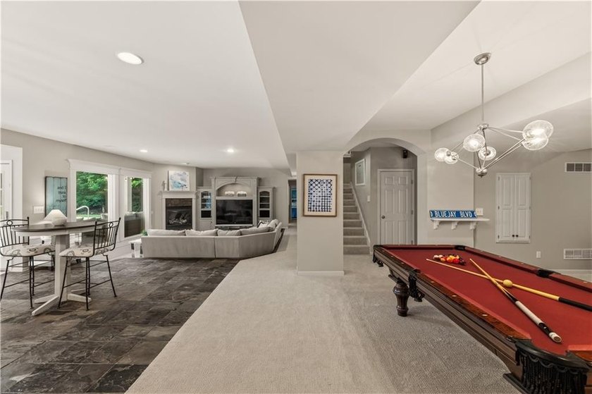 Welcome to Heritage Hill West, where timeless Colonial elegance - photo 53