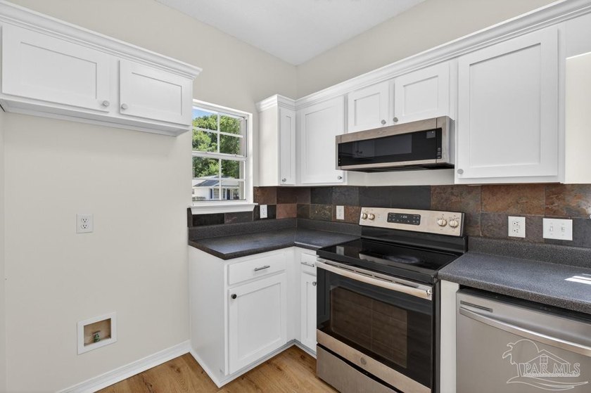 UPDATED 3 bedroom/2 bath home with nearly 1,350 square feet, and - photo 13