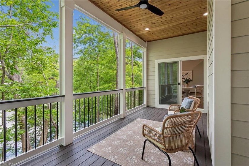 KINGSMILL WATERFRONT - Stunning new construction on a large - photo 15