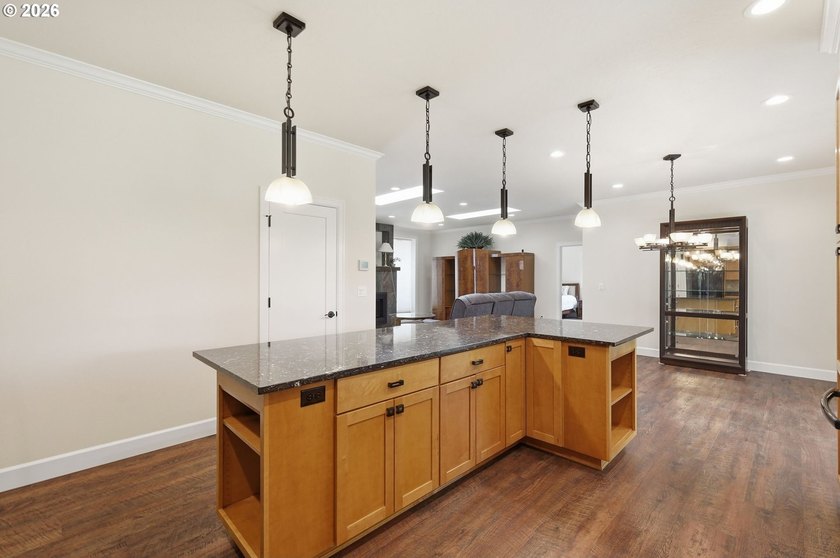 Thoughtfully designed for comfort, accessibility, &amp; effortless - photo 15