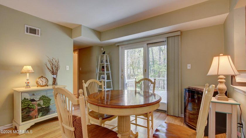 Welcome to this inviting 3-4 bedroom, 2.5-bath colonial tucked - photo 17