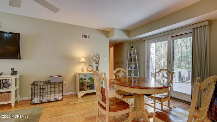 Welcome to this inviting 3-4 bedroom, 2.5-bath colonial tucked - photo 18