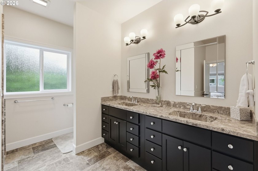 Thoughtfully designed for comfort, accessibility, &amp; effortless - photo 18