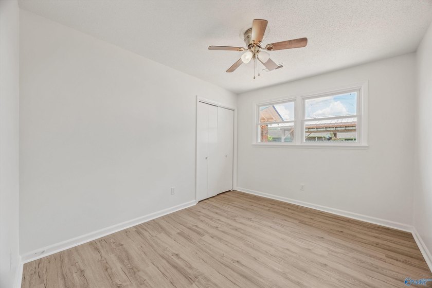 Enjoy golf course living with NO HOA, WORKSHOP and POOL! - photo 19