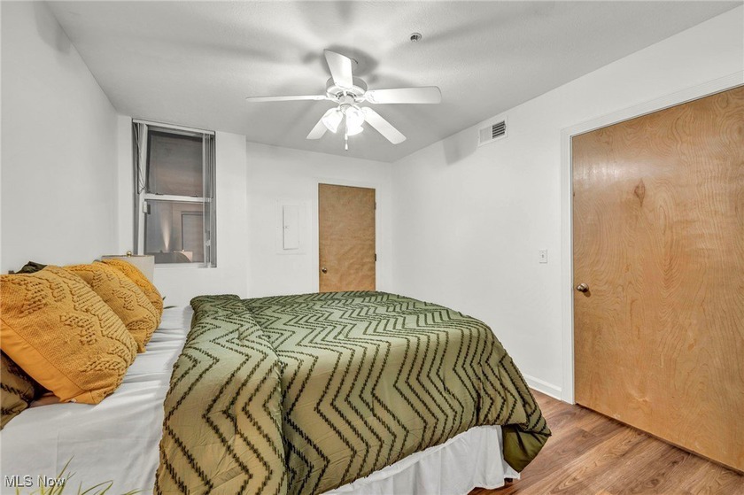 Experience modern and convenient city living in this stylish - photo 19