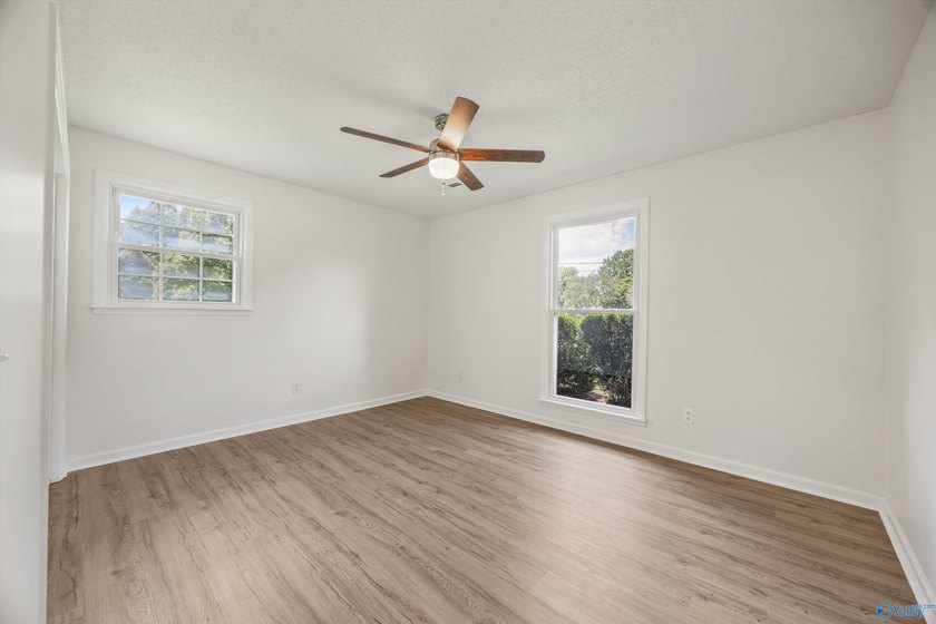 Enjoy golf course living with NO HOA, WORKSHOP and POOL! - photo 22
