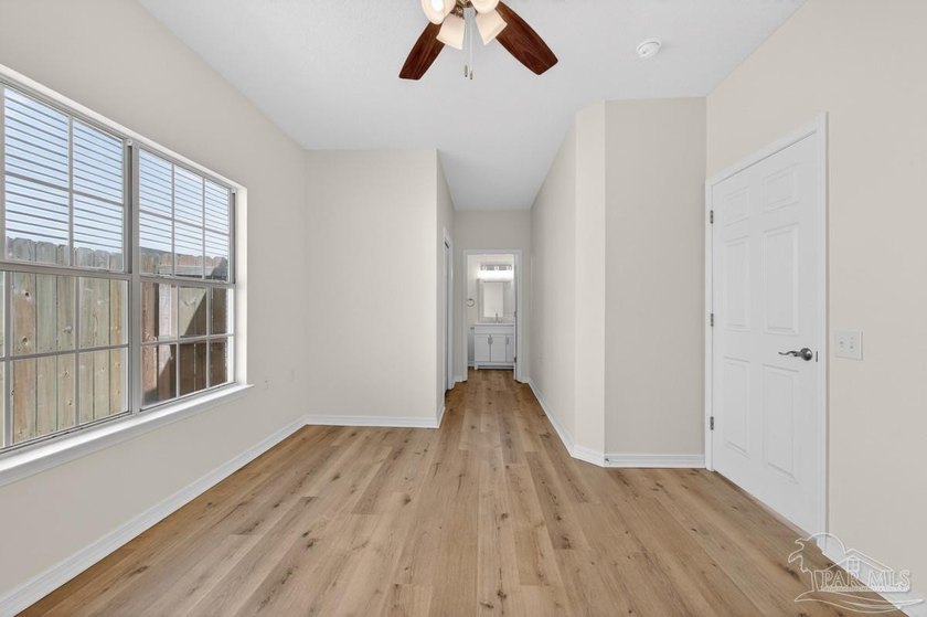 UPDATED 3 bedroom/2 bath home with nearly 1,350 square feet, and - photo 23