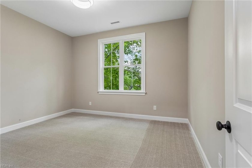 KINGSMILL WATERFRONT - Stunning new construction on a large - photo 23