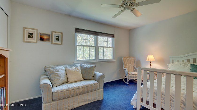 Welcome to this inviting 3-4 bedroom, 2.5-bath colonial tucked - photo 26