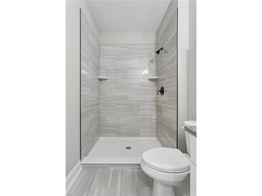 KINGSMILL WATERFRONT - Stunning new construction on a large - photo 28