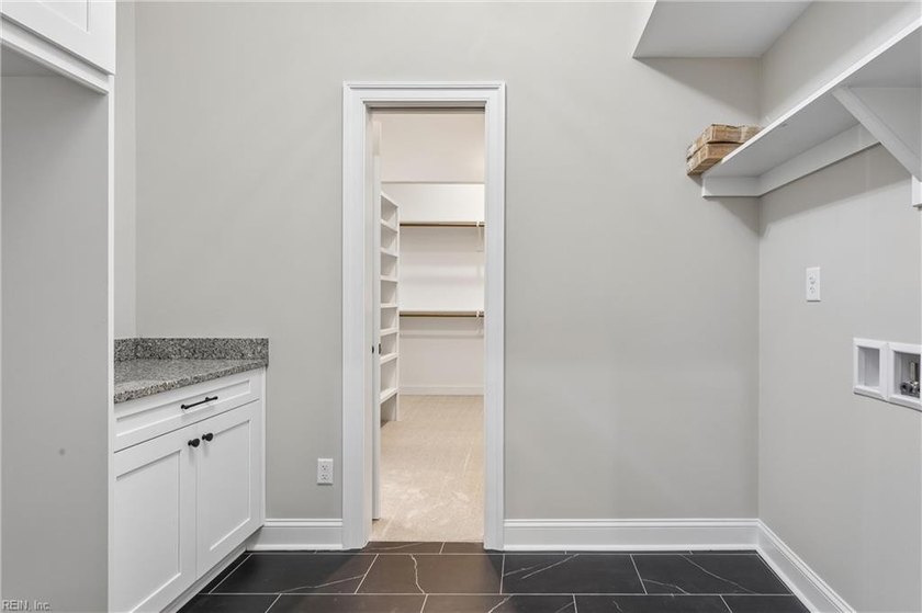 KINGSMILL WATERFRONT - Stunning new construction on a large - photo 31