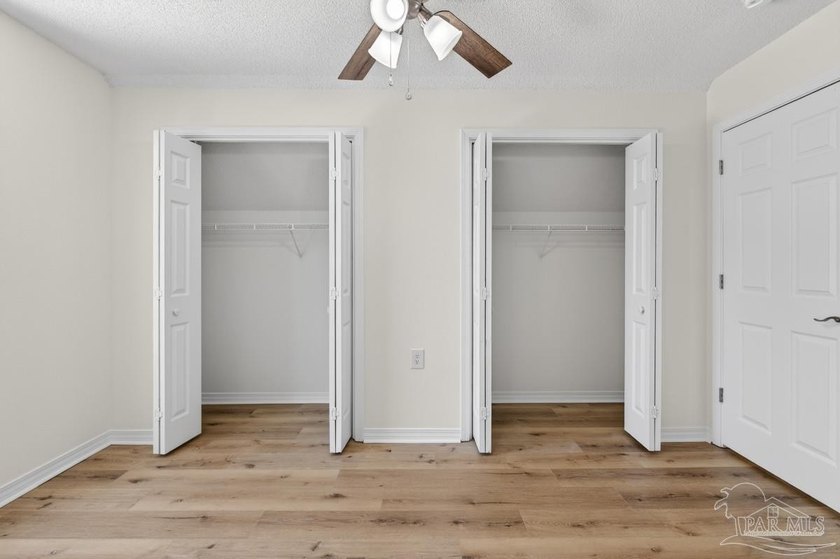 UPDATED 3 bedroom/2 bath home with nearly 1,350 square feet, and - photo 32