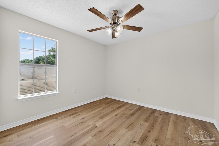 UPDATED 3 bedroom/2 bath home with nearly 1,350 square feet, and - photo 35