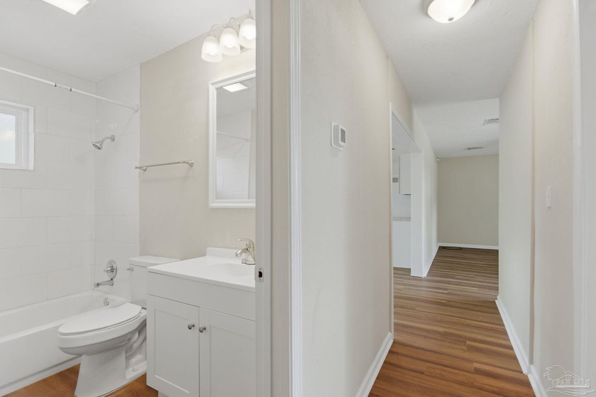 Move-in ready, beautifully renovated, and affordably priced - photo 30