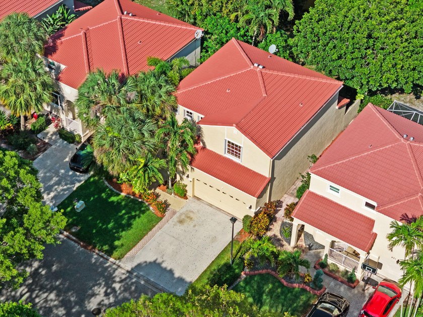 **SELLER IS MOTIVATED ** ROOF 2021, AC 2022 &amp; ACCORDION SHUTTERS - photo 3