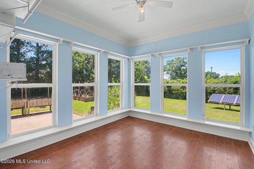 Welcome to this impressive single-family residence built in 2007 - photo 16