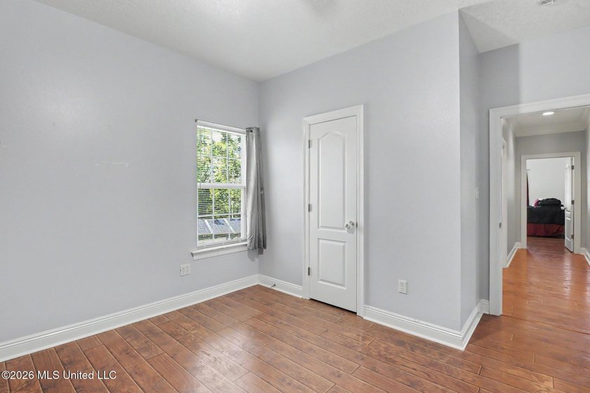Welcome to this impressive single-family residence built in 2007 - photo 25
