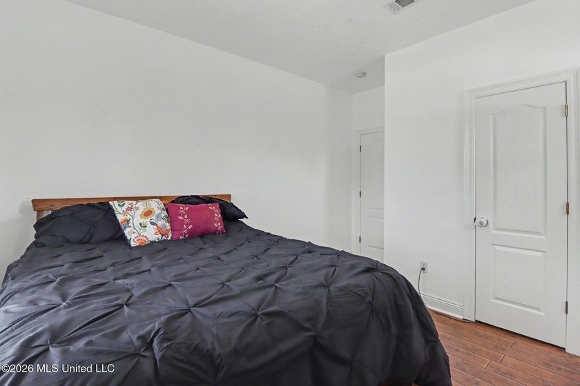 Welcome to this impressive single-family residence built in 2007 - photo 28