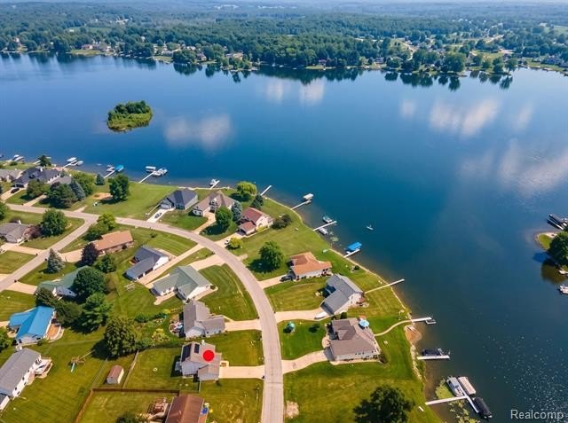Enjoy stunning lake views without the lakefront price! This - photo 50