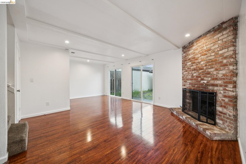 Clean and inviting townhome located in the desirable Westpark - photo 3